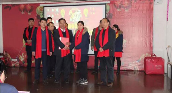 “合作共贏、分享利他”利通液壓2016年度表彰暨春節聯歡會